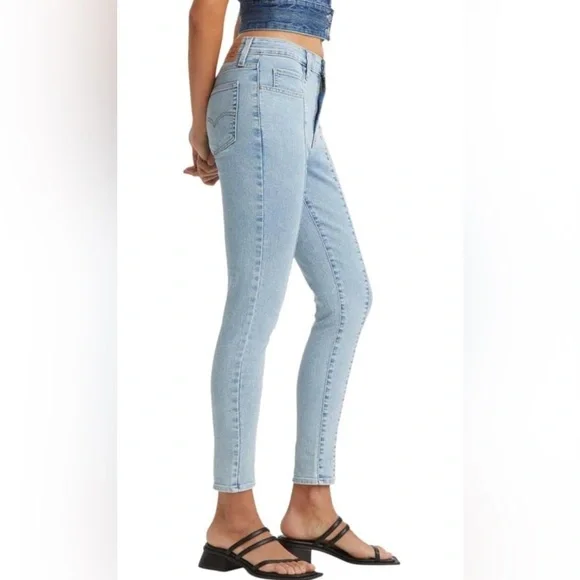 Levi’s 721 High Rise Skinny Medium Indigo Stonewash - Picture 4 of 8